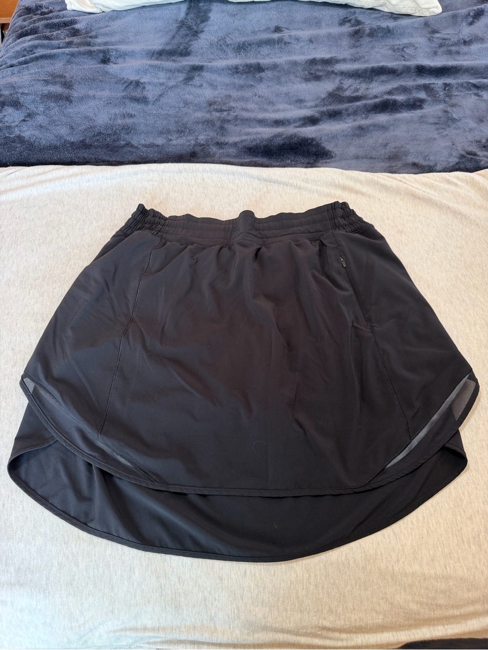 lululemon athletica Black Elastic Waist Tennis Skort Size 10 with Pocket!